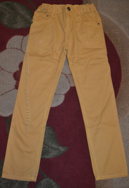 Яркие джинсы и брюки котоновые на 8-9 лет