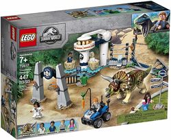 LEGO Jurassic World Ярость нападение трицератопса 75937