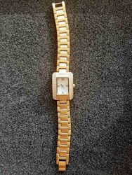 Элегантные часы на металлическом браслете Мери Кей. Состояние идеальное