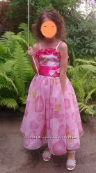 Платье нарядное. На 6-7 лет