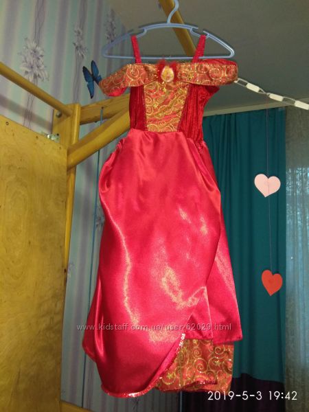 Платье нарядное. На 4-6 лет