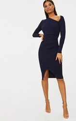 Элегантное платье Prettylittlething