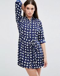Платье-рубашка с поясом и принтом ax paris asos