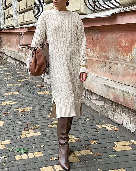 Трикотажное платье свитер крупной вязки, Италия, скидка