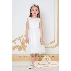 Нарядное платье для девочки, белый атлас, плетёное кружево. viani 