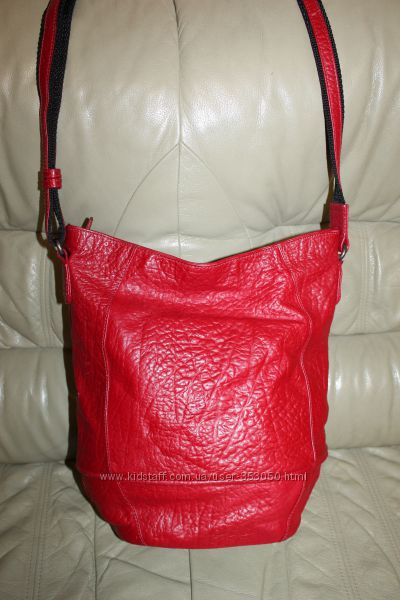 Фирменная сумка через плечо из натуральной кожи бренда VOI