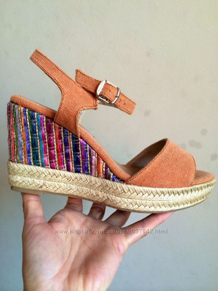 трендовые оранжевые босоножки Испания 37, 38р.