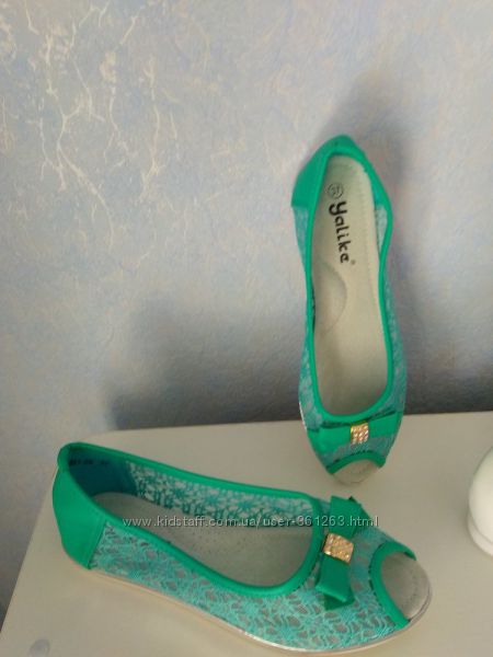 яркие балетки