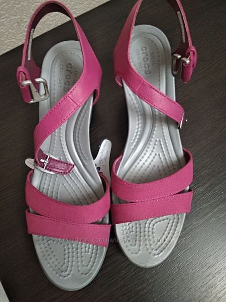 Босоножки Crocs w8