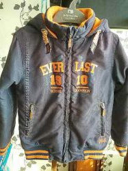 Продам демисезонную куртку Everlast р. 104 3-4 года