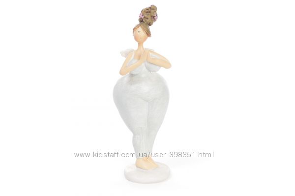 Красивые вазы и статуэтки - жабки, зайчики, куклы