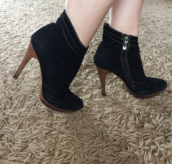 Осенние классические замшевые ботильоны на шпильке. brocoli. р. 39-39, 5