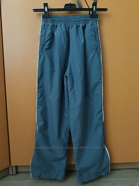 Спортивные штаны для мальчика на х/б подкладке рост 128см, 7-8лет