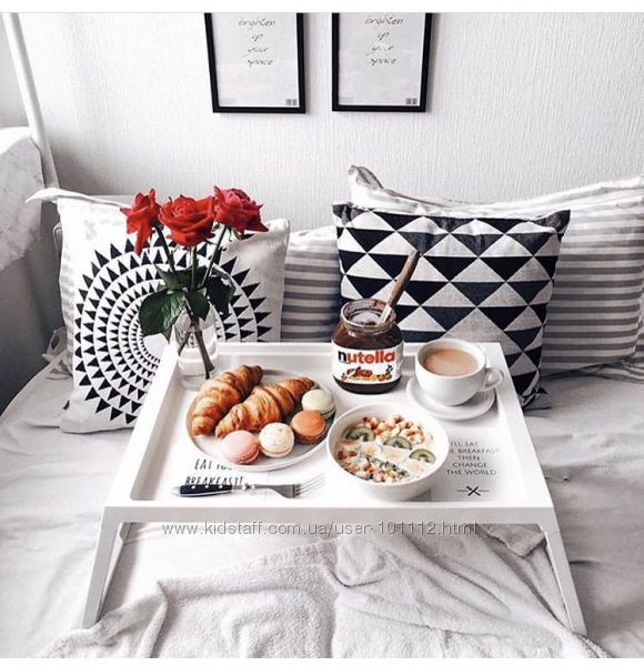 Подносы-столики для завтраков в постель. В белом цвете . ИКЕА. В наличии .
