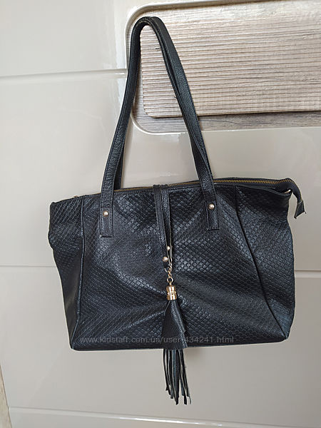 Черная сумка, кожа, 42х26 см