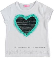 белая футболка для девочки LC Waikiki с голубым сердцем