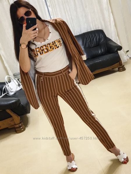 Стильный Костюм Rinascimento - размер М по скидке. Бренд Италия