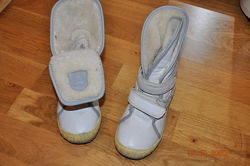 Ботинки белые 29 размер Clibee 