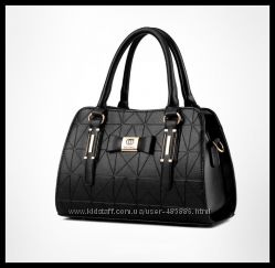 Каркасные деловые сумки с узором в стиле Chanel