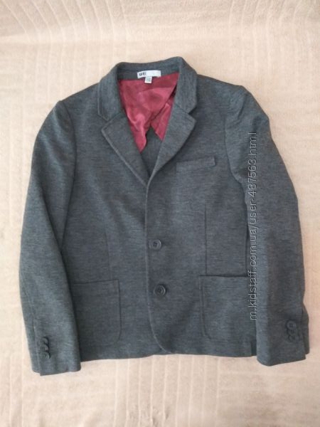 Продам в новом состоянии, фирменный WE, красивый пиджак 6-8 лет