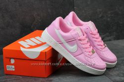 Кроссовки женские Nike Air Force pink