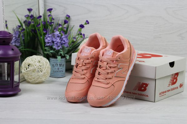 Кроссовки женские New Balance 574 peach