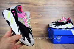 Кроссовки женские Adidas Yeezy Boost 700 colorful