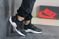 Кроссовки мужские Nike Air Huarache черно белые 8201