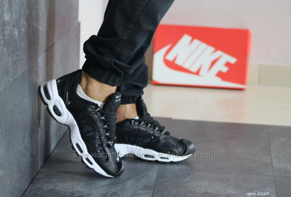 Мужские кроссовки Nike Supreme blackwhite 8263