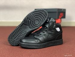  Кроссовки мужские Nike Air Jordan 1 Retro черные 8574