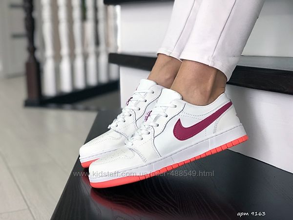  Кроссовки женские Nike Air Jordan 1 Low , 9163