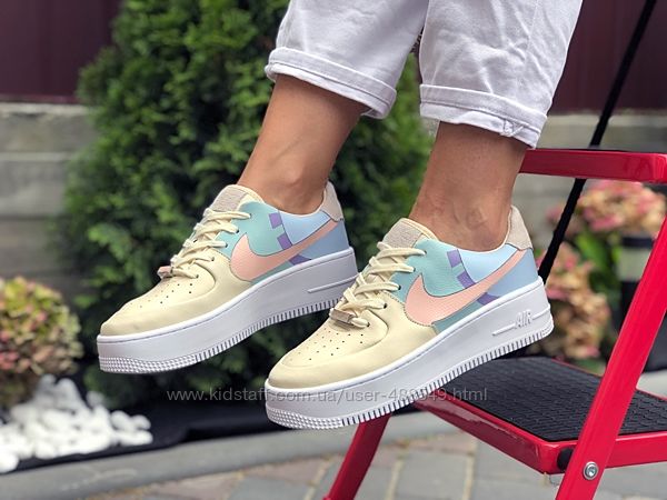 Кроссовки женские Nike Air Force , бежевые 9677