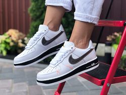 Кроссовки женские Nike Air Force 1, белые с черным