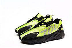  Кроссовки мужские Adidas Yeezy 700, салатовые
