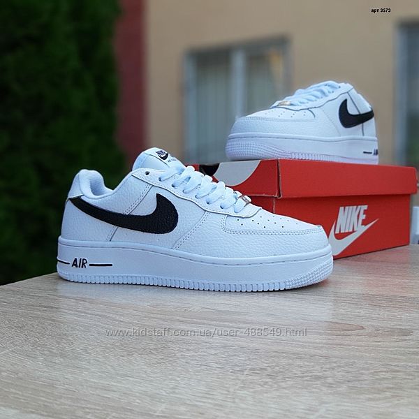  Зимние женские кроссовки на меху Nike Air Force 1, белые