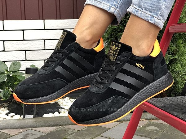 Зимние кроссовки на меху Adidas Iniki, черные , замш, мех