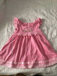 Велюровое розовое платье и Белая кофточка