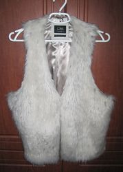 Кожаный жилет бренда Clockhouse