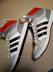 Adidas кроссовки 32 