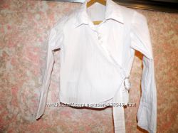 Блузка нарядная белая с асимметричной застежкой на рост 134 см