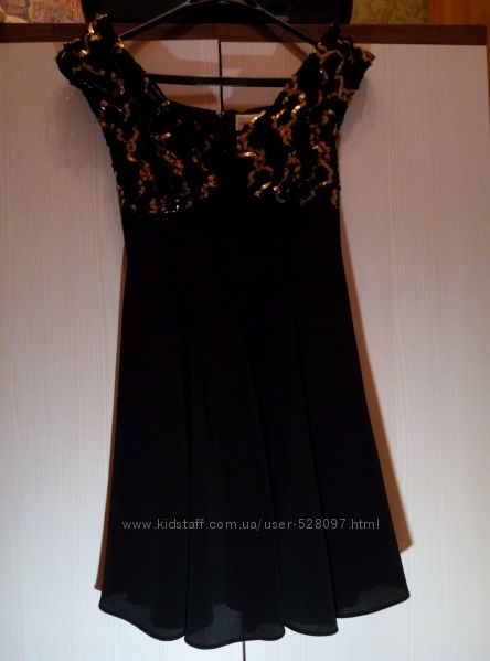 Черное платье с пайетками  42 р.
