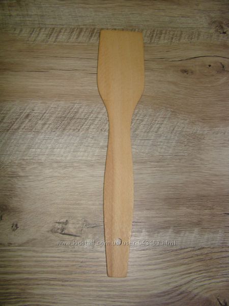 Деревянная лопатка незаменима на кухне