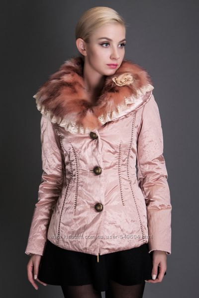 Теплая  курточка от BASIC EDITIONS c кружевами и розой. Наличие.