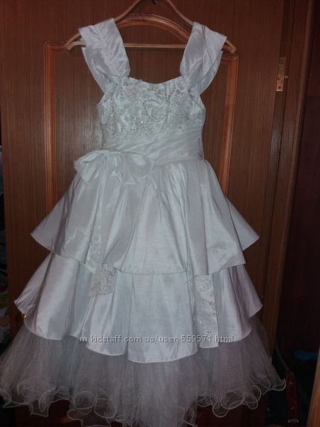 Платье нарядное белое рост 134