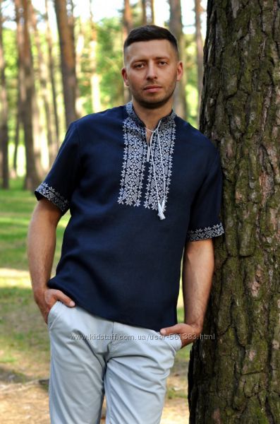 Льняная рубашка вышиванка для стильного мужчины