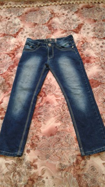 Стильные джинсы для мальчиков р. 140
