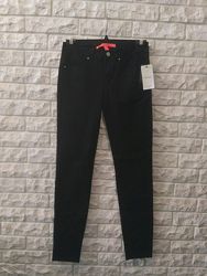 Черные стрейчевые джинсы штаны slim Mango