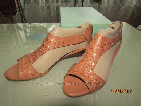 Босоножки CLARKS Artizan 