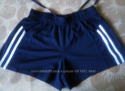 Спортивные шорты на девушку. размер М