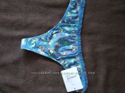 Яркие трусики стринги